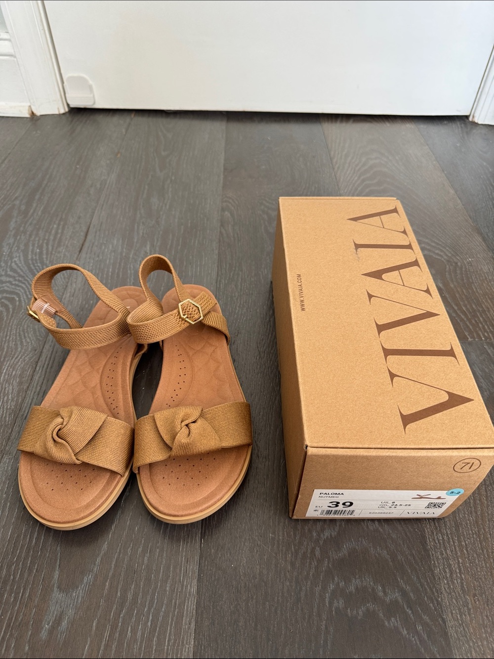 VIVAIA Women’s Tan Knot-Front Ankle-Strap Sandals